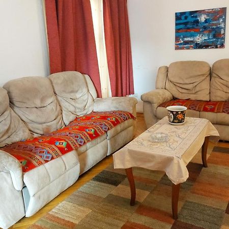Jessy Lovely Apartment In Heliopolis カイロ エクステリア 写真